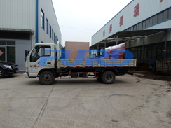 福瑞得機械瀝青灌縫機，手扶雙輪壓路機裝車成功及時發(fā)貨