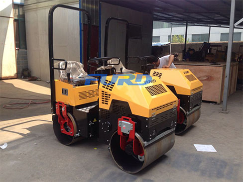 如果座駕壓路機(jī)發(fā)動(dòng)機(jī)過熱應(yīng)該怎么做？