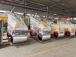 外貿(mào)出口澳大利亞的壓路機、工程照明車包裝發(fā)貨