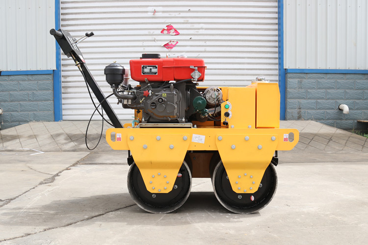 對(duì)于小型手扶壓路機(jī)的這些使用環(huán)境您要明白！