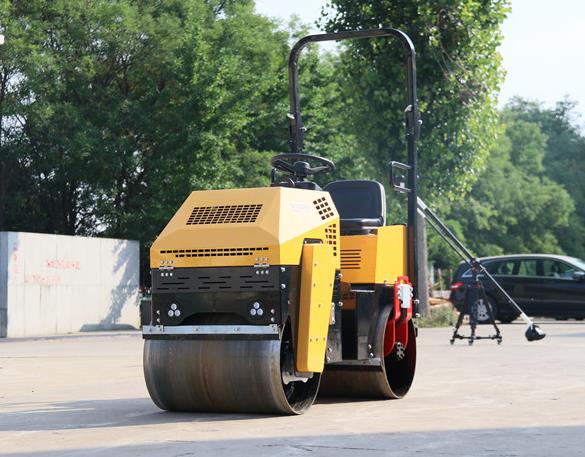 小型壓路機(jī)如何散熱呢？